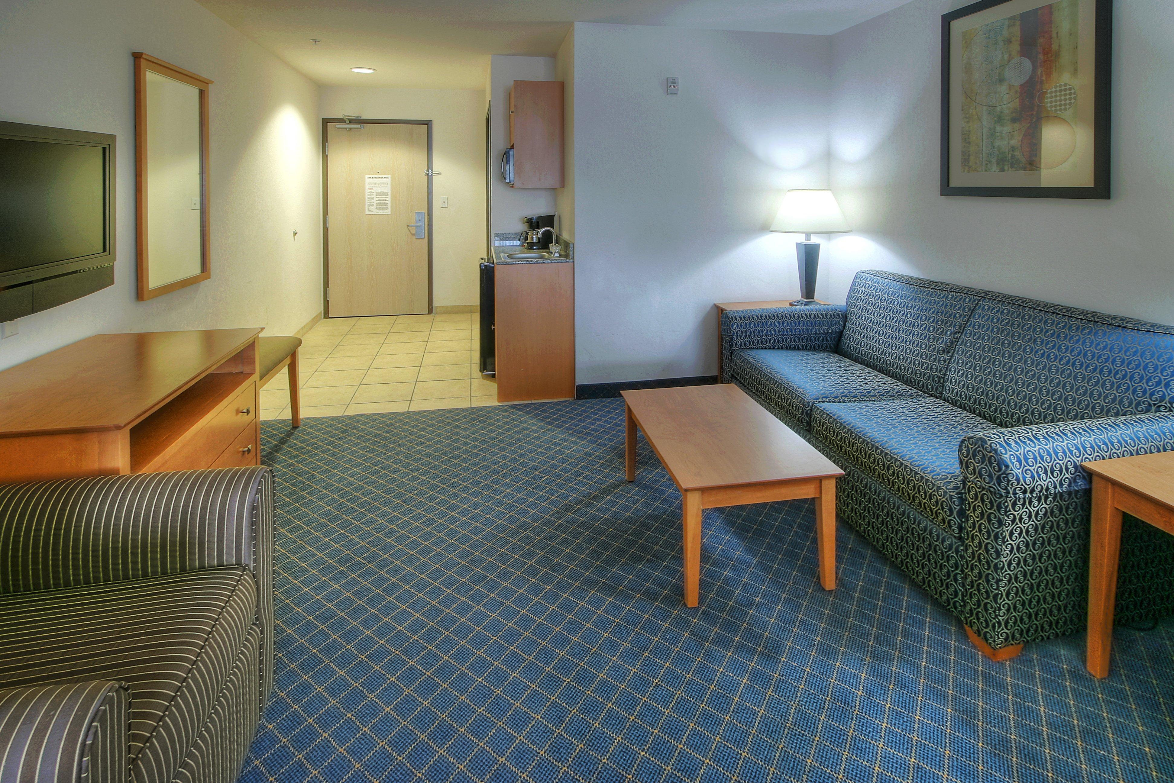 Holiday Inn Express Hotel & Suites Carlsbad By Ihg Room photo